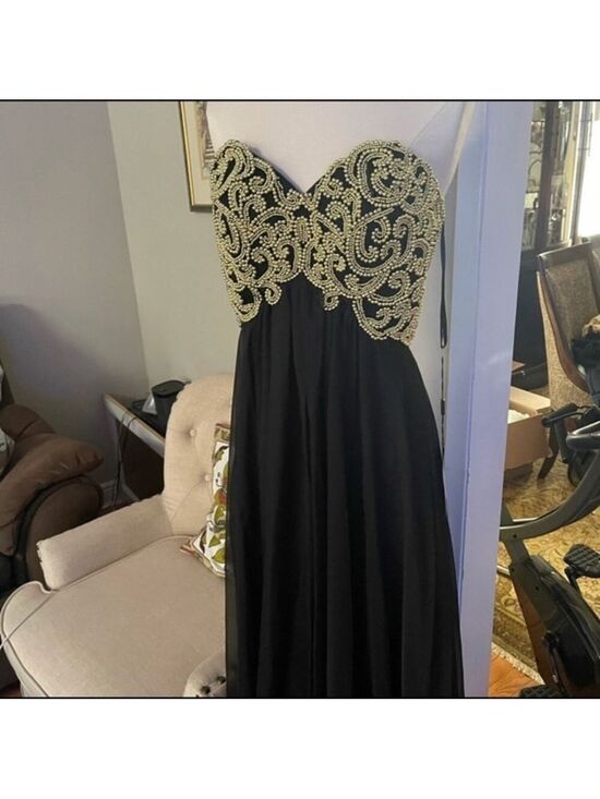 La Femme Dresses & Skirts - La Femme Black Chiffon Dress Good Beads